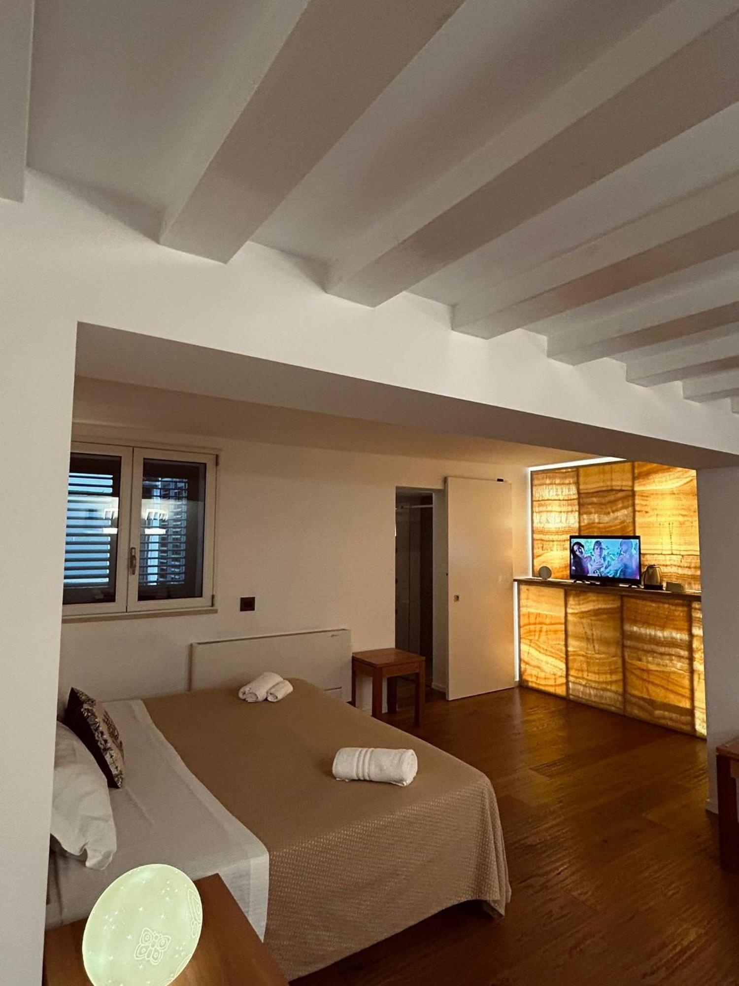 Prince Suite Палермо Экстерьер фото